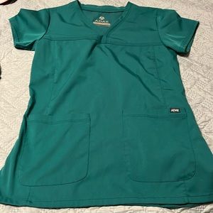 Adar scrub top green xs short sleeves slit sides polyester rayon and spandex